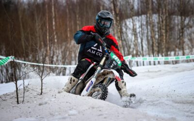 ’’Ensin suomenmestaruus ja sitten maailmalle kilpailemaan maailmanmestaruudesta’’, haaveilee vuoden tulokas endurokuljettaja Oskari Vuori